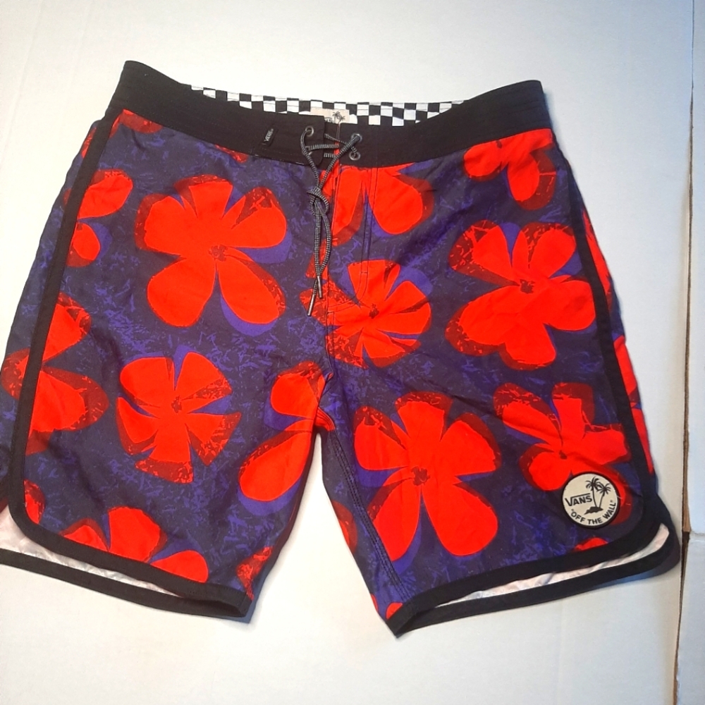 - Vans Surfer Shorts